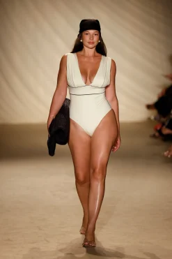 Aruba One Piece - Ivory/Black