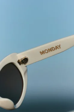 Es Vedrá Sunglasses - Ivory