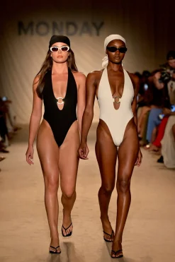 Montego One Piece - Black