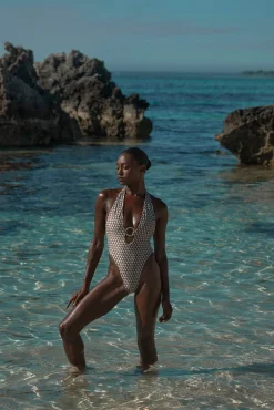 Montego One Piece - Husk Geo