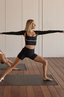 Runyon Canyon Bolero - Black